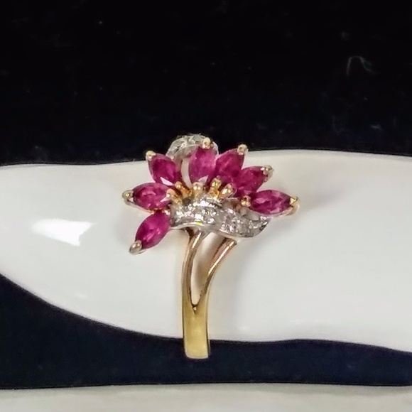 Rubies & Diamonds Ring Sz 6-1/2 🎉3X Host Pick🎉 - Picture 12 of 13